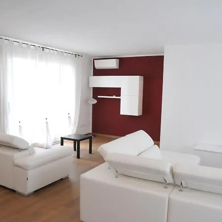 Gamma Tre Apartment
